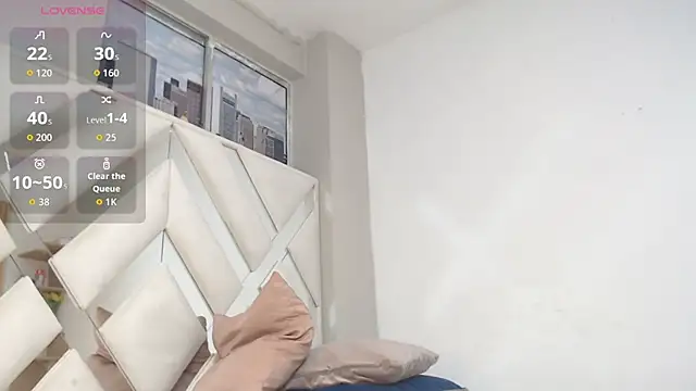 Snapshot of willow_smitt chatting on March 2026 12:32:02 PM willow smitt online show from March 2026 12:32:02 PM