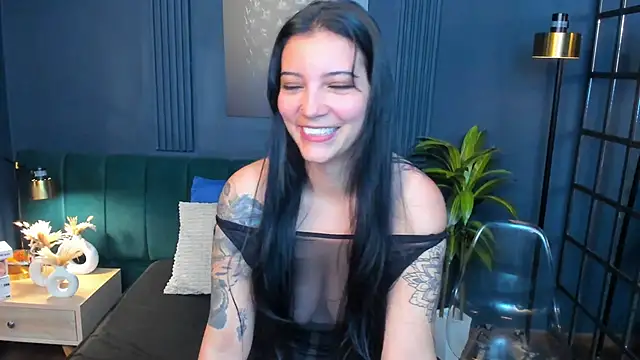 Snapshot of roxy_hell chatting on February 2026 02:45:01 PM roxy hell online show from February 2026 02:45:01 PM