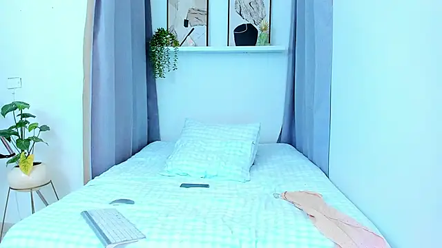 Snapshot of roxy_hell chatting on March 2026 09:10:02 PM roxy hell online show from March 2026 09:10:02 PM