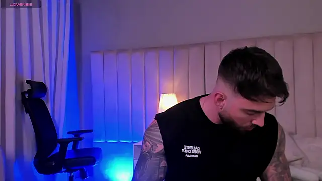 OLIVER COLT online show from March 2026 02:16:01 AM