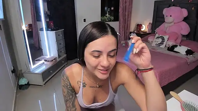 Snapshot of Paulet_Johnson chatting on March 2026 04:51:01 AM Paulet Johnson online show from March 2026 04:51:01 AM