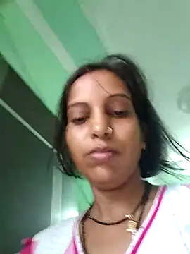 Hotty-Nidhi online show from September 2025 03:22:01 AM