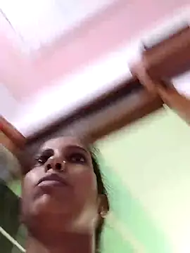 Hotty-Nidhi online show from October 2025 02:53:02 AM