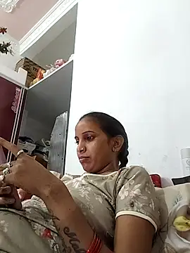 Hotty-Nidhi online show from October 2025 06:20:01 PM