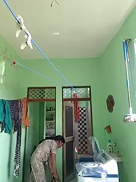 Hotty-Nidhi online show from October 2025 06:27:02 AM