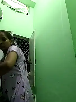 Hotty-Nidhi online show from October 2025 04:51:02 PM