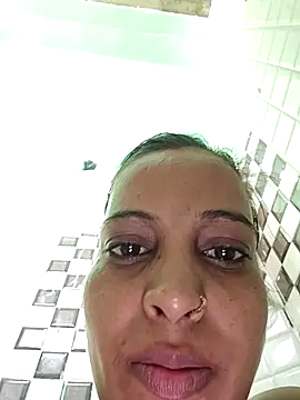 Hotty-Nidhi online show from October 2025 03:03:02 AM