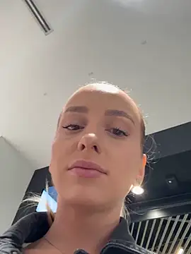 AlexisWhit online show from September 2025 08:29:01 AM