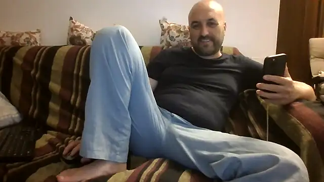 maxxxio12 online show from June 2026 07:18:02 PM