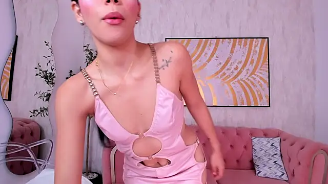 Snapshot of Krissi_latore chatting on September 2025 12:41:02 PM Krissi latore online show from September 2025 12:41:02 PM