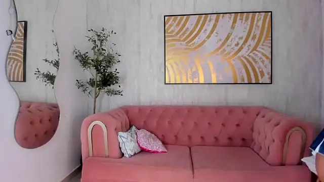 Snapshot of Krissi_latore chatting on March 2026 12:43:01 PM Krissi latore online show from March 2026 12:43:01 PM