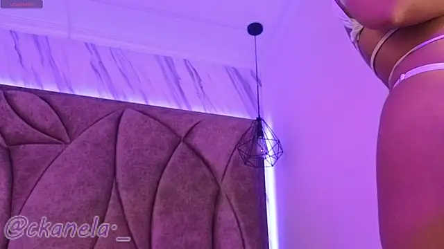 Kanela miller  online show from November 2025 12:26:01 PM