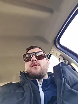 hugedickedd online show from February 2026 02:03:01 PM