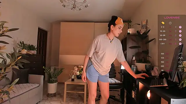 Viki Bellson online show from September 2025 06:19:02 PM