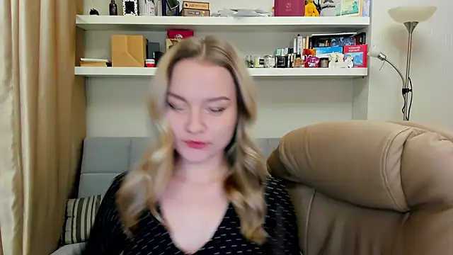 Snapshot of Kara_Smith_ chatting on December 2024 10:41:02 PM Kara Smith online show from December 2024 10:41:02 PM