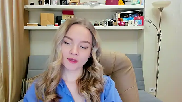 Snapshot of Kara_Smith_ chatting on January 2025 10:39:01 PM Kara Smith online show from January 2025 10:39:01 PM