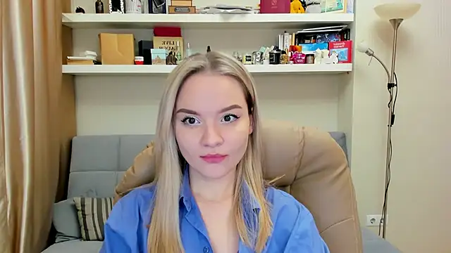 Snapshot of Kara_Smith_ chatting on February 2025 01:36:01 AM Kara Smith online show from February 2025 01:36:01 AM