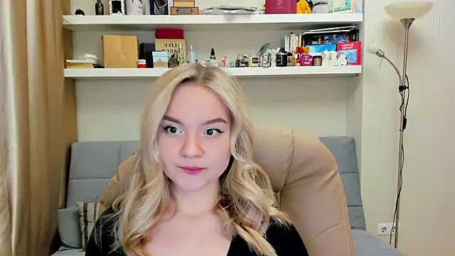 Snapshot of Kara_Smith_ chatting on February 2025 11:03:01 PM Kara Smith online show from February 2025 11:03:01 PM