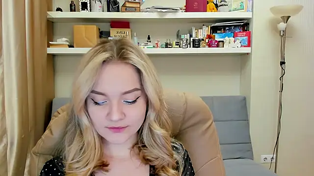 Snapshot of Kara_Smith_ chatting on March 2025 11:43:01 PM Kara Smith online show from March 2025 11:43:01 PM
