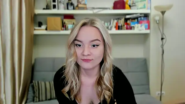Snapshot of Kara_Smith_ chatting on October 2025 10:38:01 PM Kara Smith online show from October 2025 10:38:01 PM