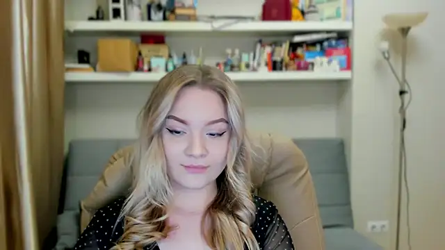 Snapshot of Kara_Smith_ chatting on November 2025 10:46:01 PM Kara Smith online show from November 2025 10:46:01 PM