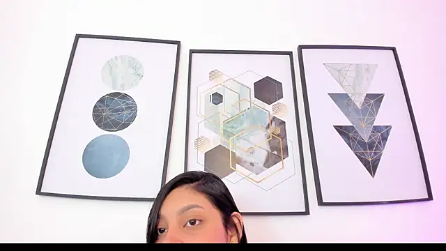 dullce77 online show from January 2026 07:28:02 PM