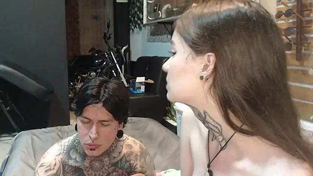 Alucard-Carmila online show from October 2025 03:15:01 AM