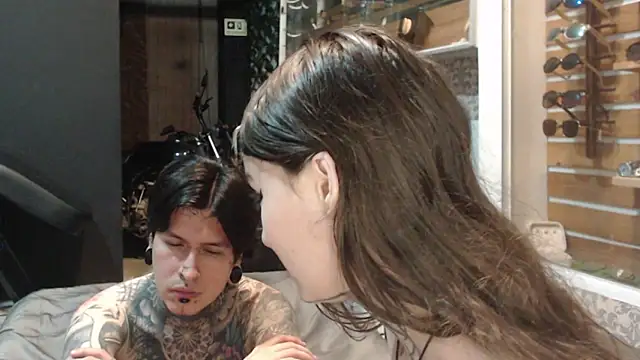 Alucard-Carmila online show from October 2025 04:13:01 AM