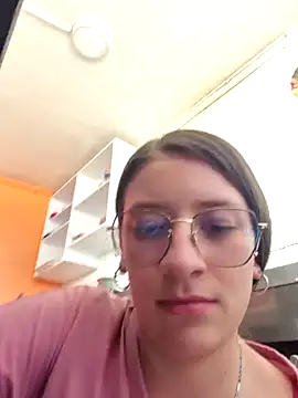 Snapshot of HOLY_DOLL chatting on November 2025 08:30:02 PM HOLY DOLL online show from November 2025 08:30:02 PM