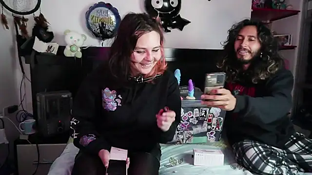 Snapshot of Devil_And_Princess chatting on November 2025 02:17:02 AM Devil And Princess online show from November 2025 02:17:02 AM