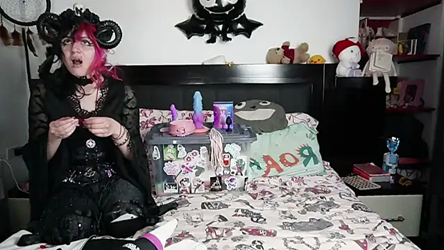 Snapshot of Devil_And_Princess chatting on February 2026 02:26:02 AM Devil And Princess online show from February 2026 02:26:02 AM