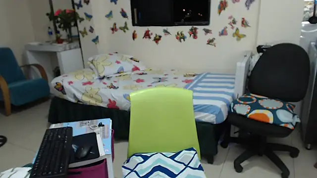 Olgahunder online show from July 2026 03:59:02 AM