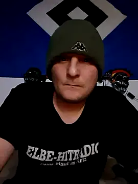 Atze202518 online show from November 2025 02:25:02 AM