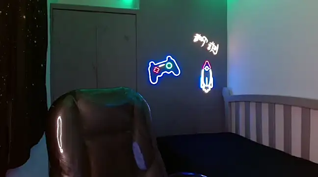 Snapshot of JackSwan19 chatting on March 2025 02:32:02 PM JackSwan19 online show from March 2025 02:32:02 PM