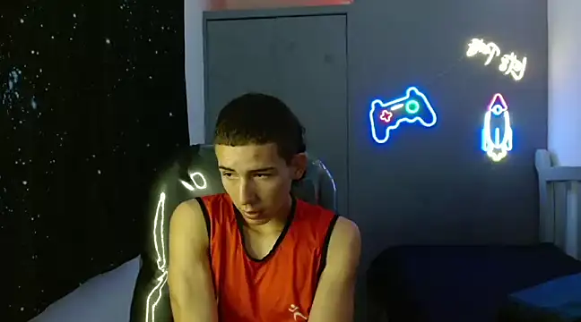 Snapshot of JackSwan19 chatting on March 2025 01:07:02 PM JackSwan19 online show from March 2025 01:07:02 PM