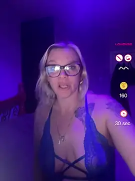 Curvy-Cleo online show from May 2026 08:36:01 PM