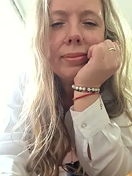 Irina3718 online show from January 2026 11:59:02 AM