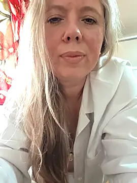 Irina3718 online show from March 2026 01:17:01 PM