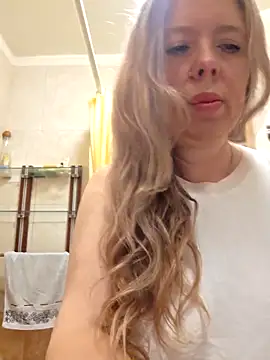 Irina3718 online show from May 2026 07:38:01 AM