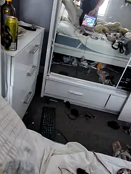 Snapshot of Nick-Ox chatting on September 2025 03:25:01 PM Nick-Ox online show from September 2025 03:25:01 PM