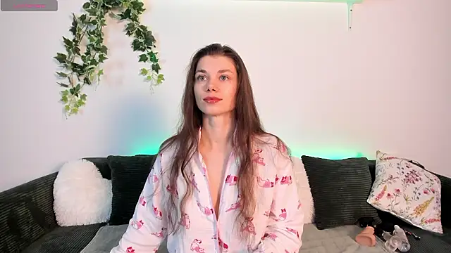 Eva McCoy online show from February 2026 07:45:01 AM