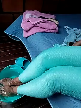 Snapshot of Lady_Lolla11 chatting on December 2025 09:11:02 PM Lady Lolla11 online show from December 2025 09:11:02 PM