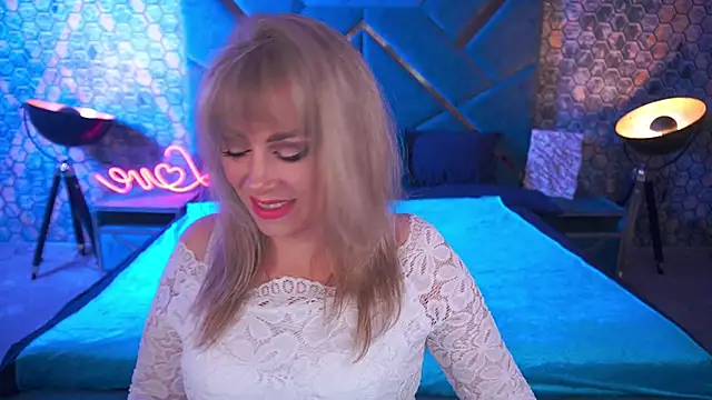 CandyLadyyy online show from September 2025 08:35:01 PM