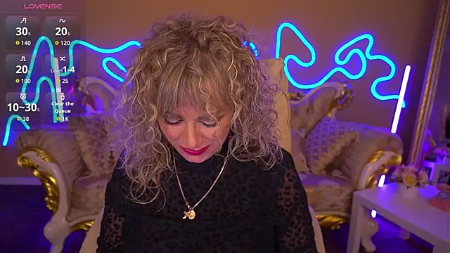 CandyLadyyy online show from October 2025 08:30:02 PM