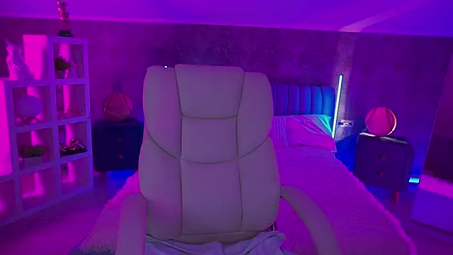 CandyLadyyy online show from April 2026 04:06:01 AM