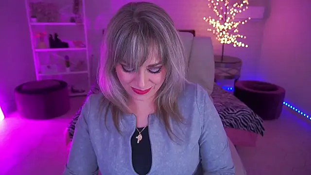 CandyLadyyy online show from April 2026 08:57:02 PM