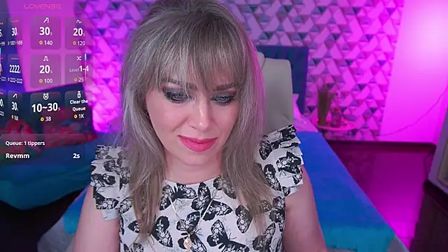 CandyLadyyy online show from May 2026 08:17:01 PM