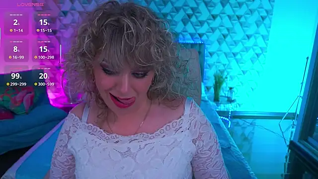 CandyLadyyy online show from June 2026 08:40:02 PM