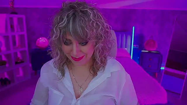 CandyLadyyy online show from June 2026 08:55:02 PM