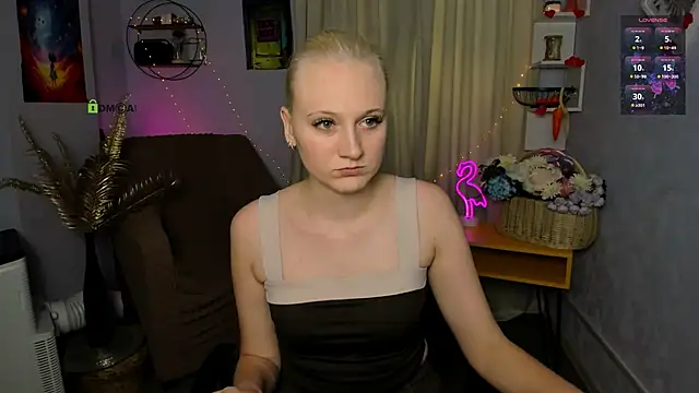 madam uliis online show from May 2026 01:41:02 PM